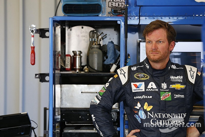Earnhardt perderá por lo menos dos carreras más