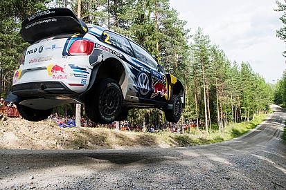 Fotogallery: le WRC "volano" sulle strade del Rally di Finlandia