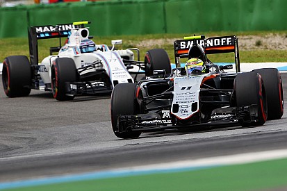 Diretora da Williams admite interesse em Sergio Perez