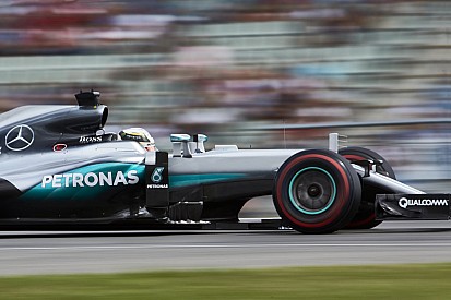 Para Hamilton, liderança ainda não é grande o suficiente