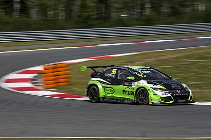 Ламбирис всё же не примет участие в этапе WTCC