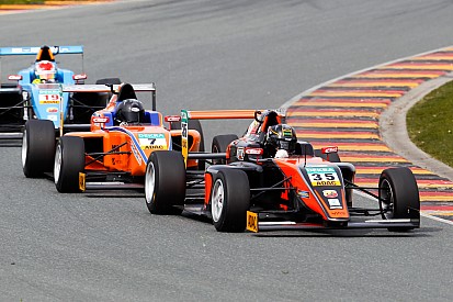 Kami Laliberté accroche un top-10 au Nürburgring