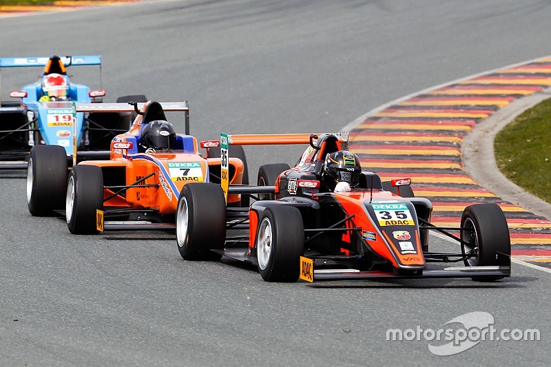 Kami Laliberté accroche un top-10 au Nürburgring