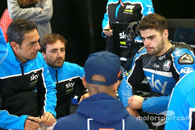 Fenati suspendu par le Sky Racing Team VR46