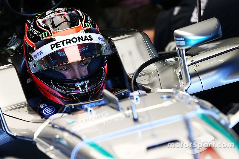 Ocon si prepara per Spa sul simulatore della Mercedes