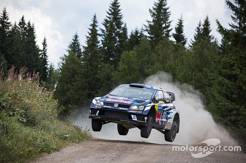WRC in Deutschland: Andreas Mikkelsen am Freitag an der Spitze