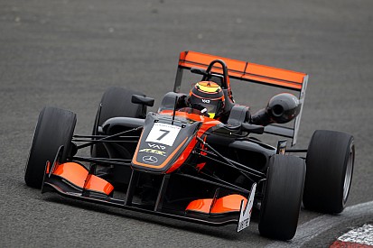 Masters of F3: Van Amersfoort Racing scoort pole voor race 1