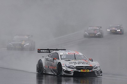 DTM Moskou: Wickens grijpt de macht na overwinning in kletsnatte eerste race