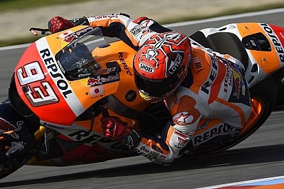 Marquez Lorenzo'nun sürüş tarzını kopyalıyor