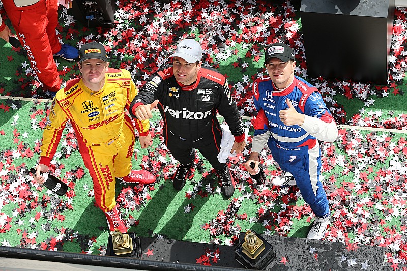 Podium : le vainqueur Will Power, Team Penske Chevrolet, le 2e Mikhail Aleshin, Schmidt Peterson Motorsports Honda, le 3e Ryan Hunter-Reay, Andretti Autosport Honda