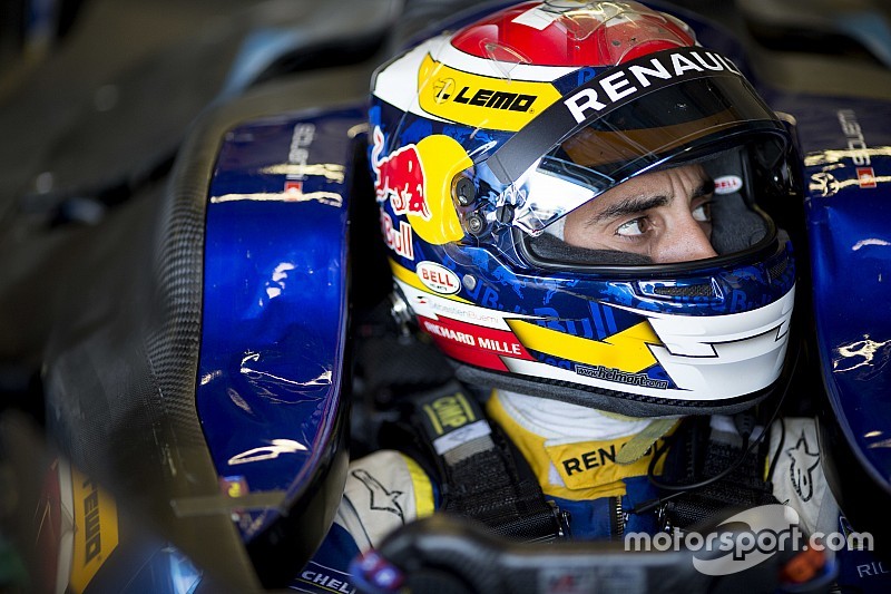 Buemi senza rivali il primo giorno a Donington Park