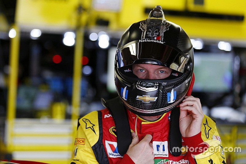 Dale Jr. continua afastado para as próximas duas corridas