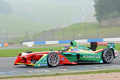 A Donington prima della pioggia nessuno batte Abt