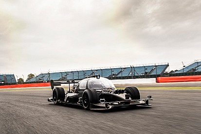 Di Grassi na rit met zelfrijdende racewagen: “Raarste gevoel ooit”