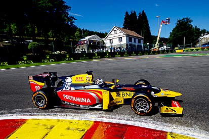 Giovinazzi bate Gasly e é pole em Spa; Sirotkin é 13º