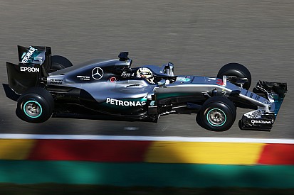 Hamilton farà solo la Q1 per partire con le gomme a mescola media?