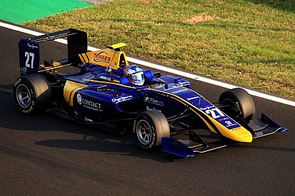 Jake Hughes il più veloce nelle Libere di Spa. Fuoco solo nono