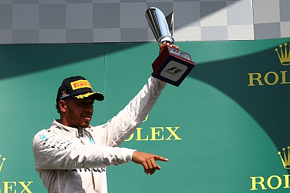 Hamilton: "Non credo che Nico fosse contento di trovarmi sul podio..."