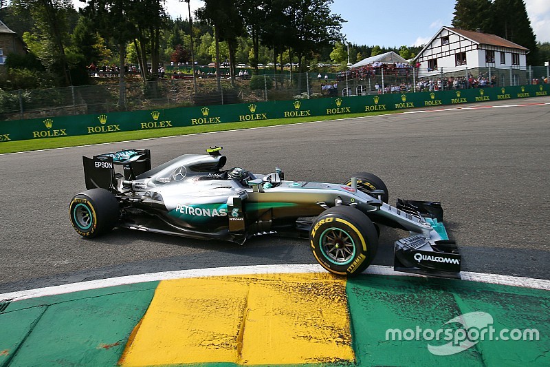 Rosberg: Lewis'in geriden start alması işimi kolaylaştırdı