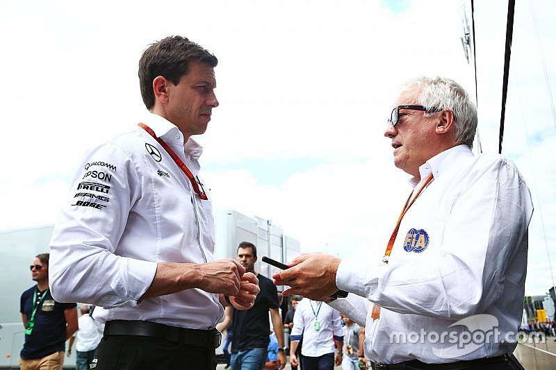 Wolff: "Verstappen è un grande talento ma ora è pericoloso"
