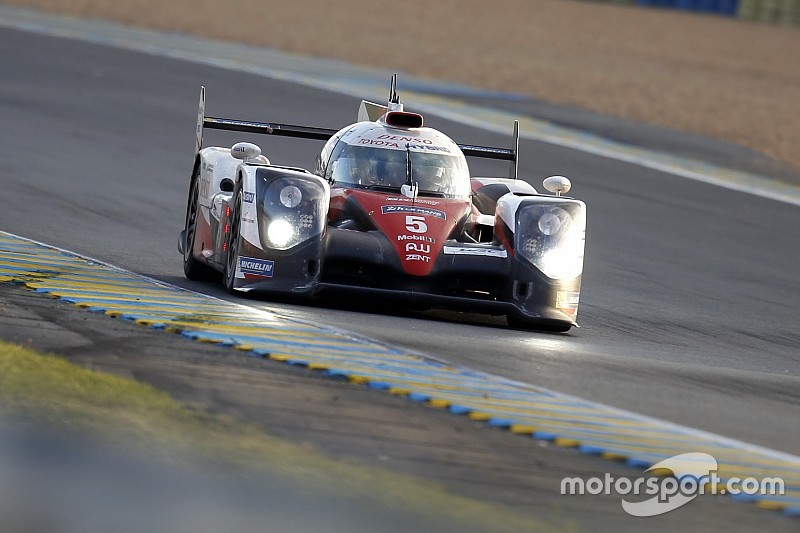 Le Mans 24 Jam: Memasuki paruh akhir balapan, Toyota memimpin di depan Porsche