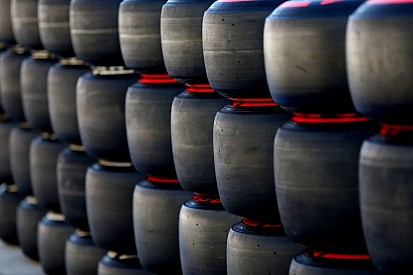 Komoly eltérés a spái gumistratégiákban a Mercedes és a Red Bull, illetve a Ferrari között!