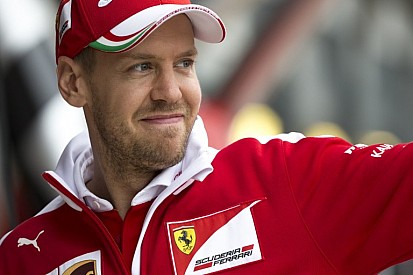 Sebastian Vettel "egyetlenjei": Kimi, padlizsán, Suzuka, Ferrari, foci, a barátnője...