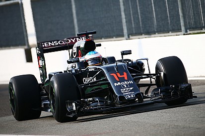 Алонсо надеется, что после Монцы McLaren будет "сразу за Red Bull"
