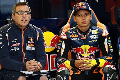 P1 Bagnaia in natte kwalificatie op Silverstone, Bendsneyder derde