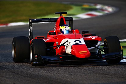 GP3 Monza: Eerste winst voor Dennis, De Vries zevende