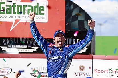 Sadler vence em Darlington e dedica vitória a Dale Jr.