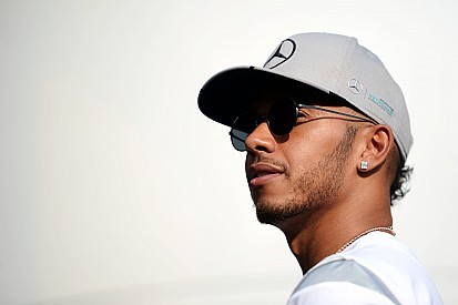 Hamilton: "Weet niet wat er gebeurde bij de start"