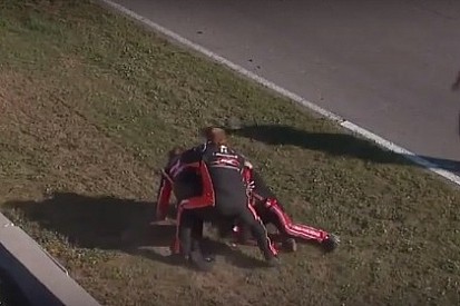 Com briga no fim, Nemechek consegue vitória no Canadá