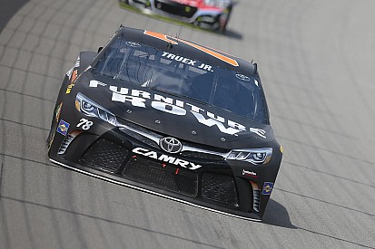 Martin Truex Jr décroche la victoire à Darlington