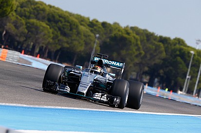 Mercedes teste les pneus Pirelli 2017 au Paul Ricard