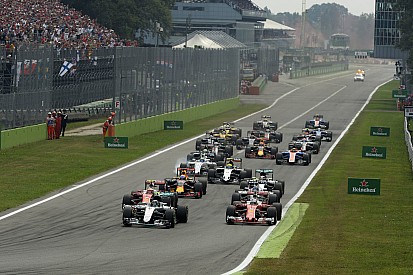 Verstappen culpa equipe por má largada em Monza