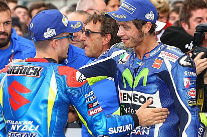 Espargaró: “El año que viene, Maverick terminará delante de Rossi”