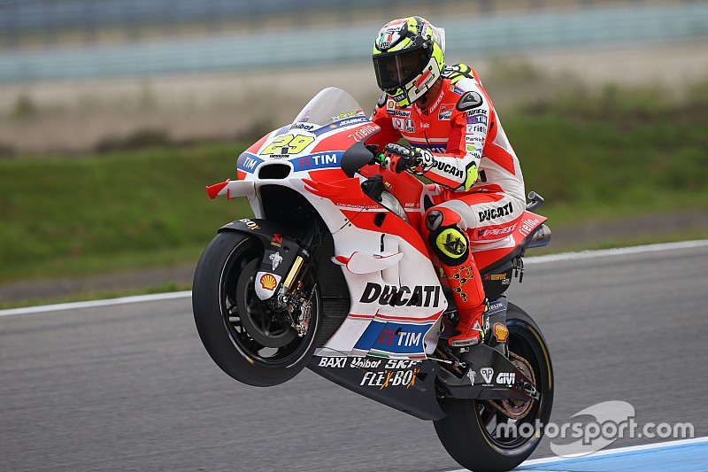 FP2 MotoGP Belanda: Iannone ungguli Rossi 0,004 detik