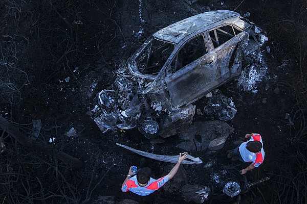 Paddon: “Kesalahan kecil” membuat mobil terbakar - video