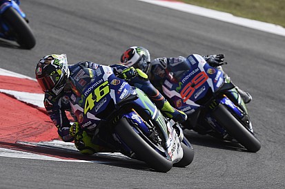 Rossi: "não vou deixar que Lorenzo diga que sou piloto sujo"