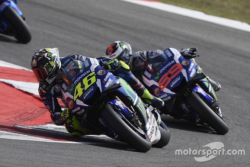 Rossi: "não vou deixar que Lorenzo diga que sou piloto sujo"