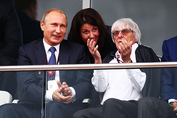 Moss dice que Ecclestone es "un dictador" y "un gran hombre"