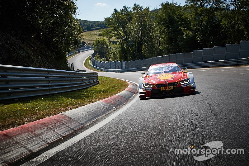 Une voiture de DTM sur la Norschleife avec Augusto Farfus
