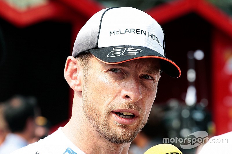 Button: McLaren pode ser o quarto melhor carro em Cingapura