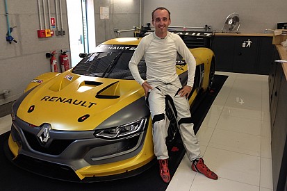 Kubica participa de etapa do Renault Sport Trophy em Spa