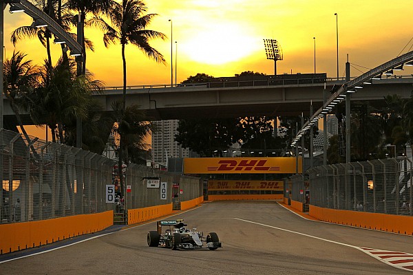 Rosberg aproveita erros de Hamilton e lidera TL3