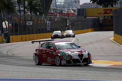 Pioggia di penalità dopo le qualifiche di Singapore, ma Vernay è salvo