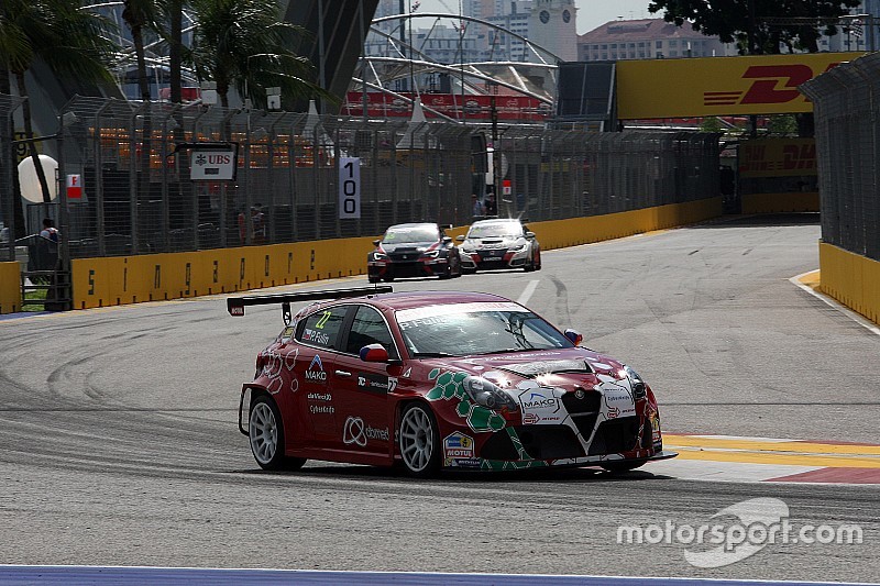 Pioggia di penalità dopo le qualifiche di Singapore, ma Vernay è salvo