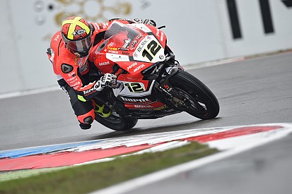 Rea se impone bajo el diluvio en Lausitzring; primer podio para Forés