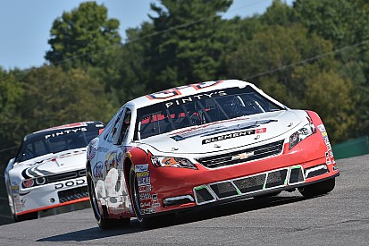 Hathaway domine le Kawartha 250 alors que Lapcevich remporte le titre